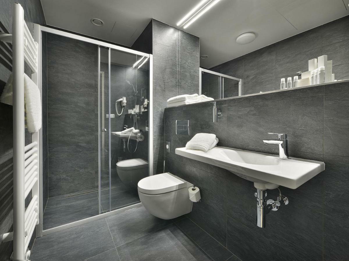 Ea Hotel New Town Prague Exterior photo