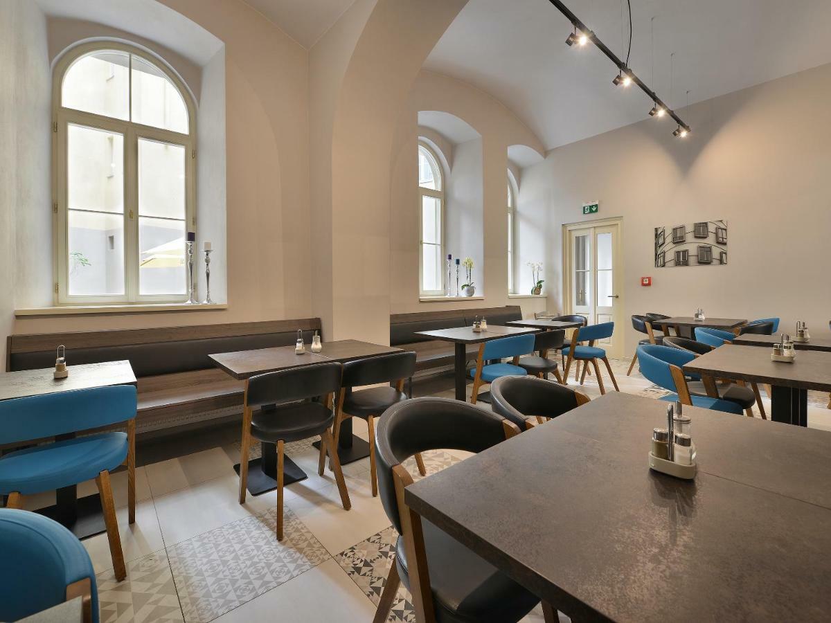 Ea Hotel New Town Prague Exterior photo